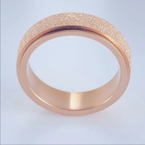 🦋3/$30🦋Rose Gold Tone Stainless Steel Fidget Spinner Ring, Size 10 - Picture 3 of 9